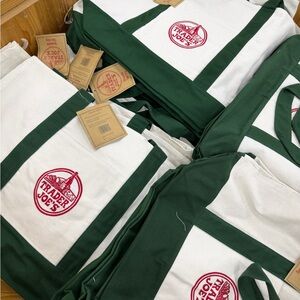 Trader Joe's Large Green Tote